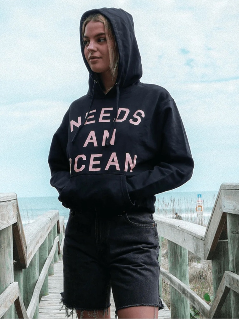Needs An Ocean FREE AGENT HOODIE - BLACK Medium